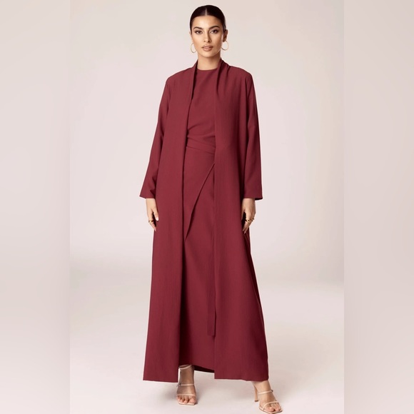 Noora Textured Three Piece Abaya Set XXS - Ruby Red - Picture 1 of 6